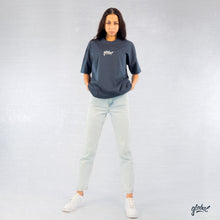 Lade das Bild in den Galerie-Viewer, &quot;Grid&quot; Oversized Unisex T-Shirt
