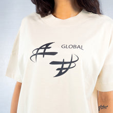 Lade das Bild in den Galerie-Viewer, &quot;Globe&quot; Oversized Unisex T-Shirt
