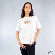 Lade das Bild in den Galerie-Viewer, &quot;Honey&quot; Oversized Unisex T-Shirt
