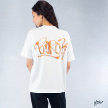 Lade das Bild in den Galerie-Viewer, &quot;Honey&quot; Oversized Unisex T-Shirt
