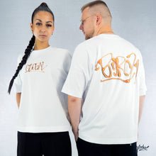 Lade das Bild in den Galerie-Viewer, &quot;Honey&quot; Oversized Unisex T-Shirt
