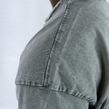 Lade das Bild in den Galerie-Viewer, &quot;global&quot; Acid Oversized Tee

