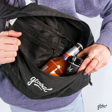 Lade das Bild in den Galerie-Viewer, Oversized &quot;global&quot; Body Bag
