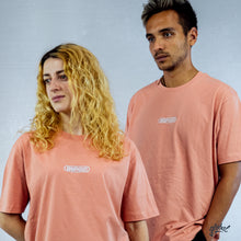 Lade das Bild in den Galerie-Viewer, „BÜRO21“ Clay T-Shirt Unisex
