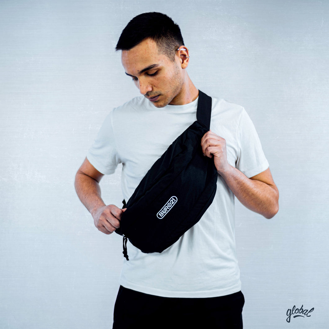 Oversized „BÜRO21“ Body Bag