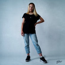 Lade das Bild in den Galerie-Viewer, Classic &quot;Chair Rider&quot; Shirt Girly schwarz
