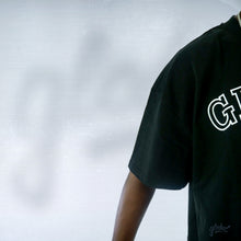 Lade das Bild in den Galerie-Viewer, „global“ College Heavy Tee
